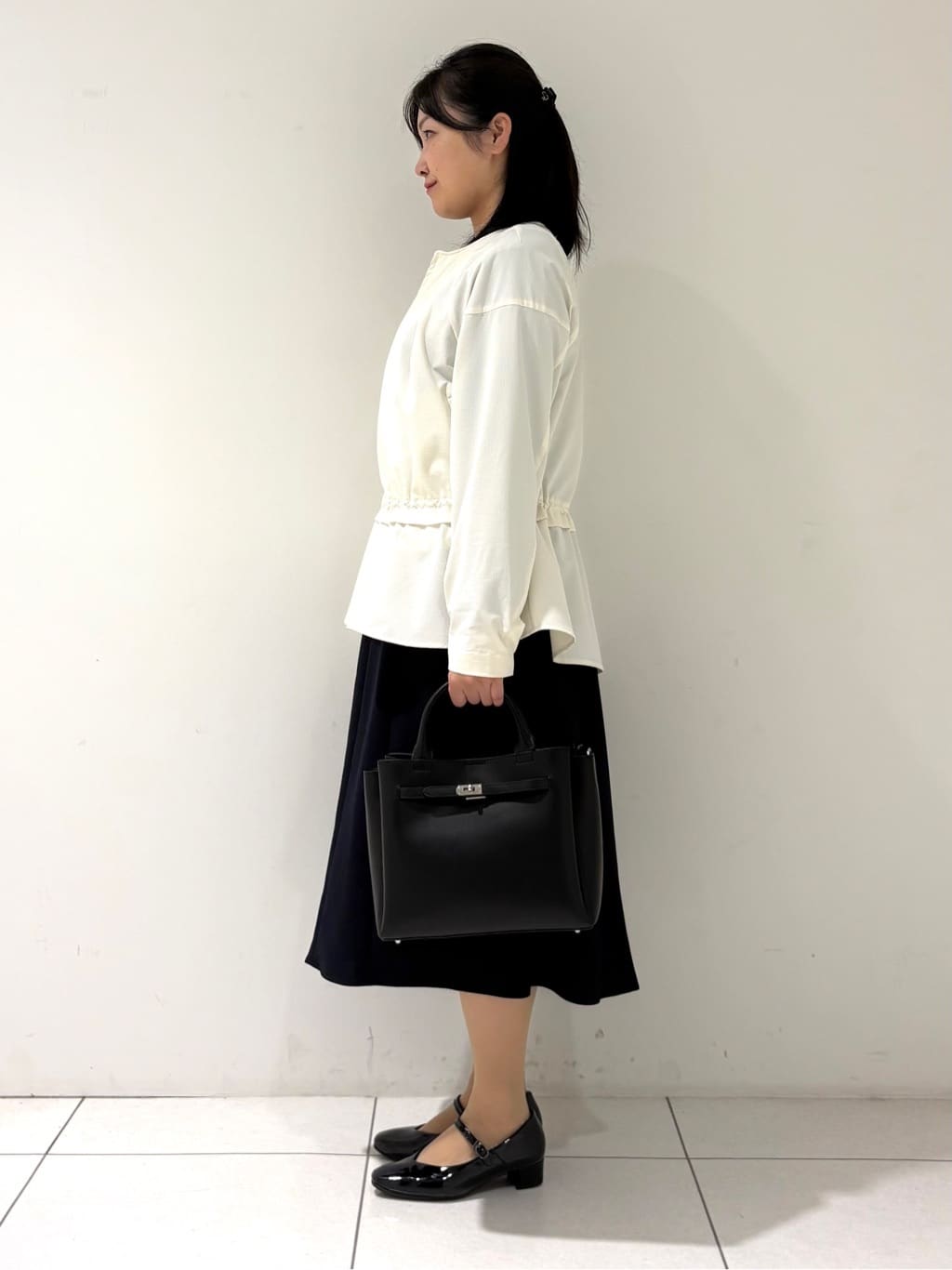 momokoさんの「INDIVI｜【洗える／UVケア】ジョーゼットフレアワンピース」を使ったコーディネート