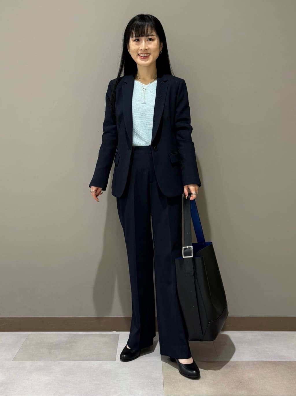 KEIKOさんの「INDIVI｜【日本製／通勤スーツ】プレシャスドビー ノーカラージャケット」を使ったコーディネート