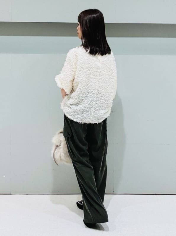 makiさんの「UNTITLED｜【大人きれいめ/ストレート/ワイド】キュプラカーゴパンツ」を使ったコーディネート