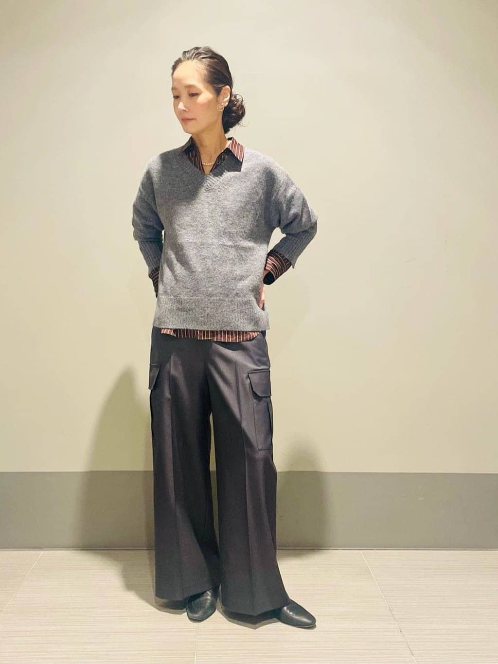 Annさんの「DRESSTERIOR｜アルパカブレンドVネックニット」を使ったコーディネート