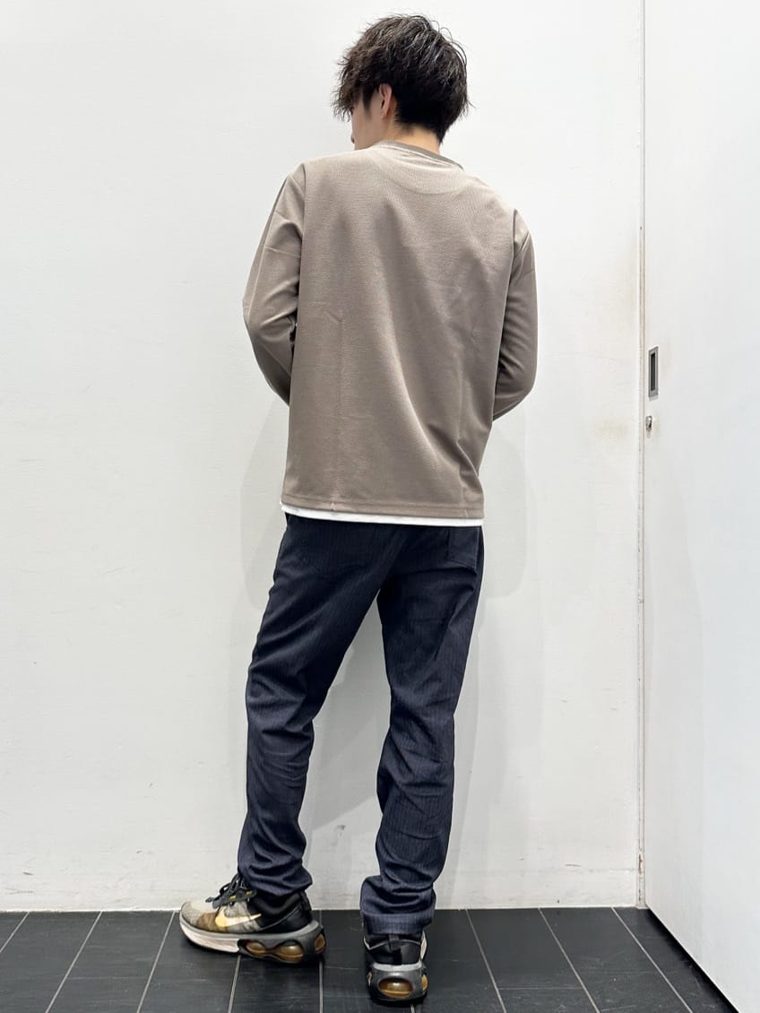ちびちゃんさんの「THE SHOP TK｜【ひんやり快適ビジネス兼用パンツ】7DAYSパンツ ストレッチ+ 接触冷感/洗濯機OK」を使ったコーディネート