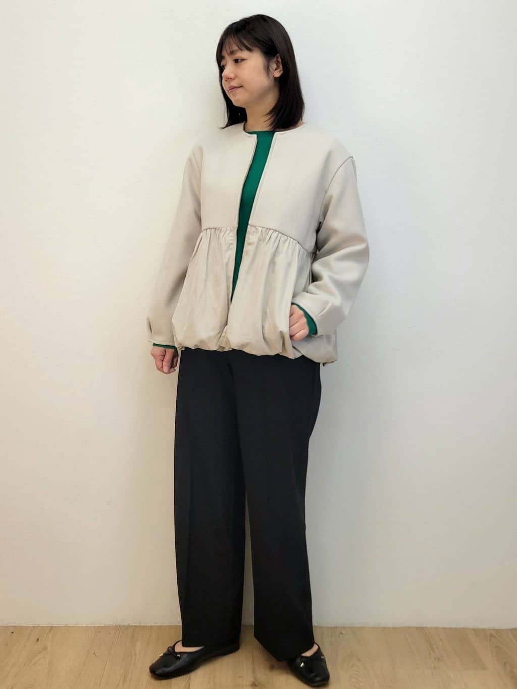 LISAさんの「OPAQUE.CLIP｜ウールライクペプラムドッキングアウター【洗濯機洗い可】」を使ったコーディネート