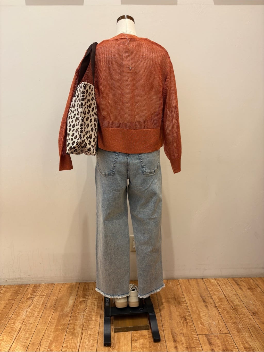 まるよOTさんの「SHOO･LA･RUE｜【S-LL/ひんやり/UV】選べる6柄でそれぞれ欲しくなる プリントTシャツ」を使ったコーディネート