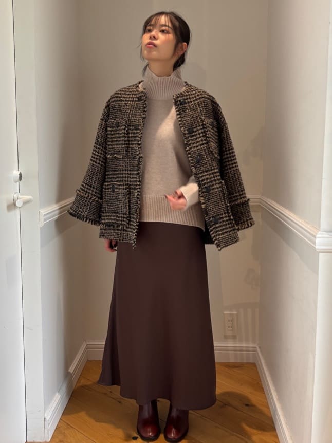 pupiさんの「DRESSTERIOR｜ストレッチヴィンテージサテンナロースカート」を使ったコーディネート