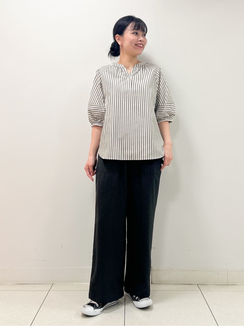 Kaiさんの「Dessin｜【ウエストゴム・洗える】アウトポケットワイドパンツ（XS～L）」を使ったコーディネート