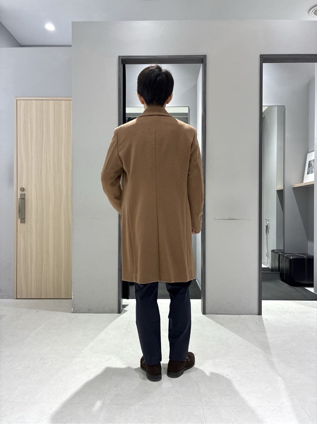 わいずみさんの「TAKEO KIKUCHI｜カシミヤブレンド ビーバー調ステンカラーコート」を使ったコーディネート