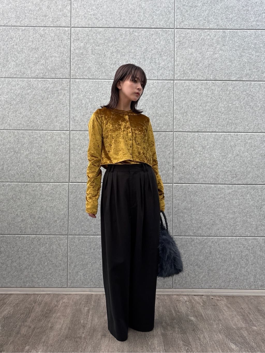 erikaさんの「INDIVI｜チュールベロアアンサンブル」を使ったコーディネート