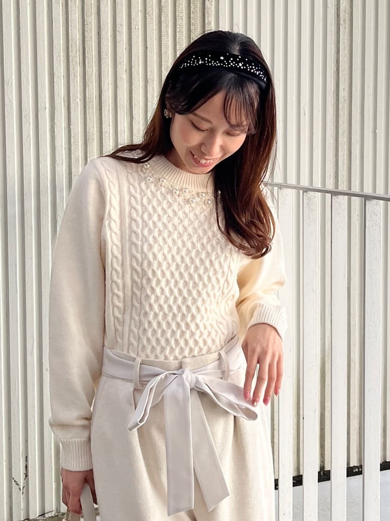 はばさんの「Couture brooch｜【上品華やか・通勤】ラメツイード ワイドパンツ」を使ったコーディネート