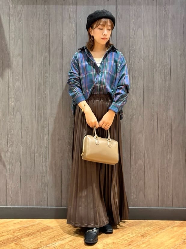meiさんの「SHOO･LA･RUE｜【洗濯機可/S-LL】程よい抜け感 大人のチェックシャツ」を使ったコーディネート