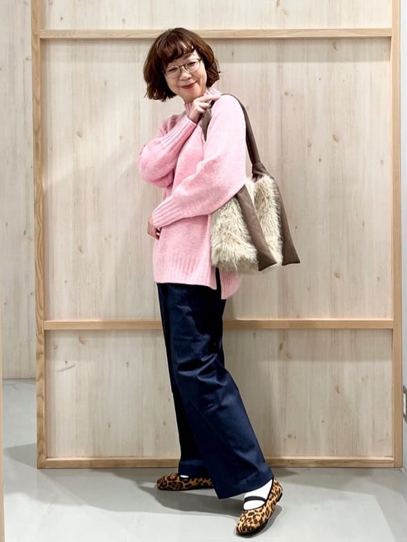 nakoさんの「THE SHOP TK｜ふんわり柔らかきれい色 ウール混ハイネックニット」を使ったコーディネート