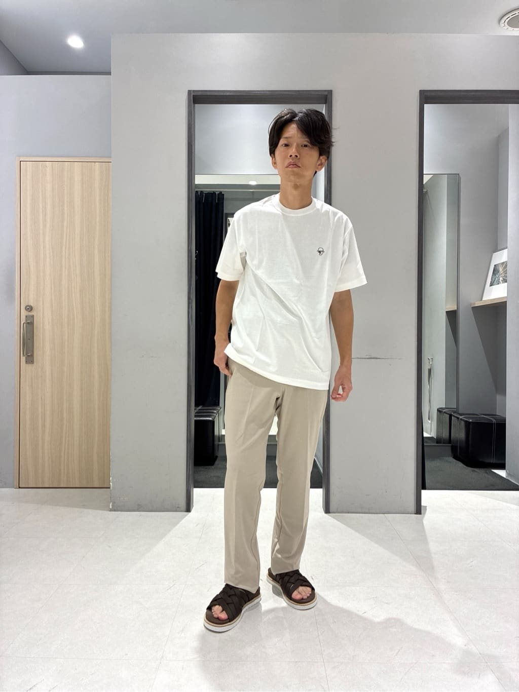 わいずみさんの「TAKEO KIKUCHI｜【COOL CITY WEAR】エアートール オープンカラーシャツ /接触冷感・通気性」を使ったコーディネート