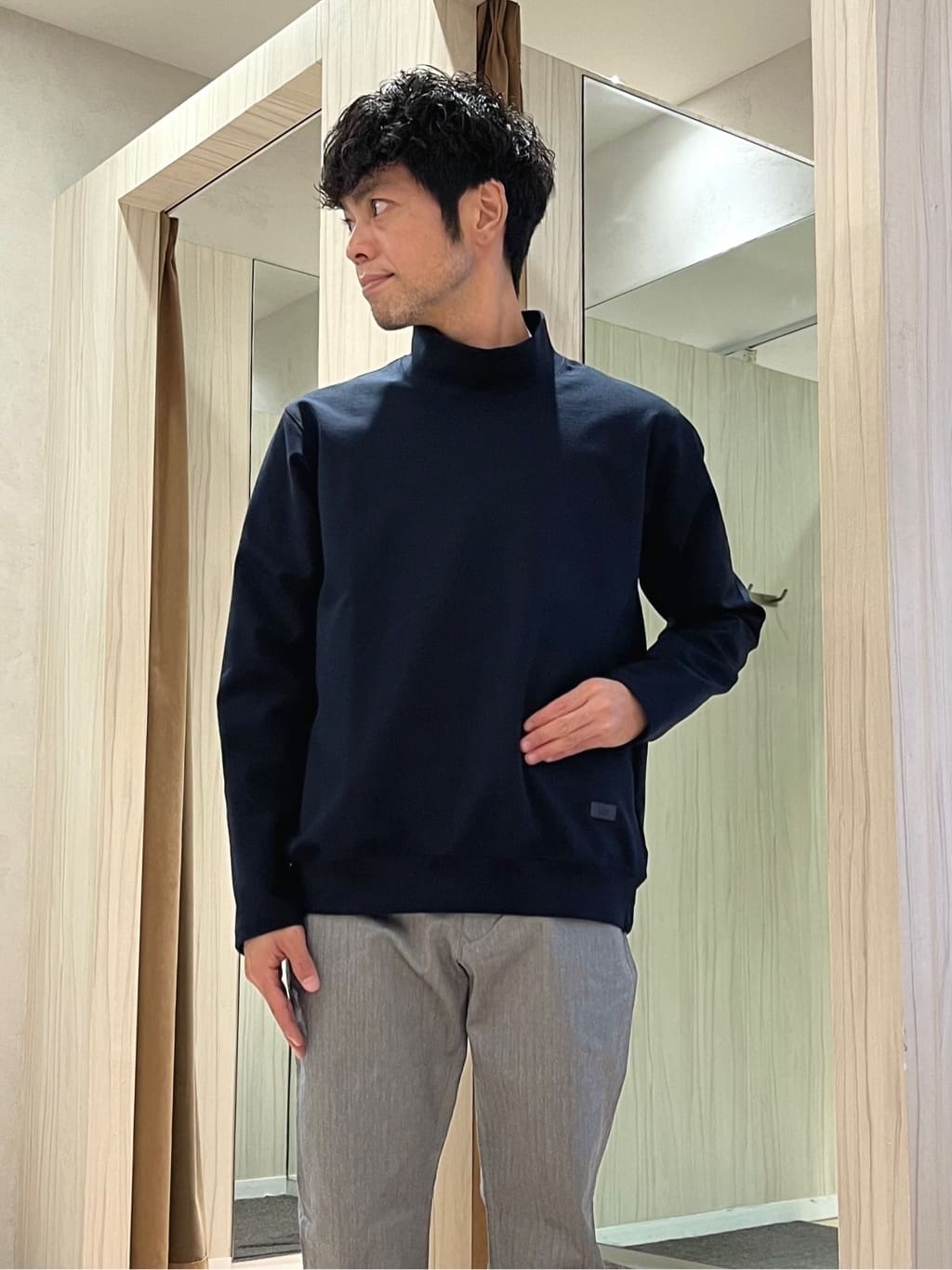 URAさんの「TAKEO KIKUCHI｜【Sサイズ～】ウォーム ミラノリブ オフネック プルオーバー」を使ったコーディネート