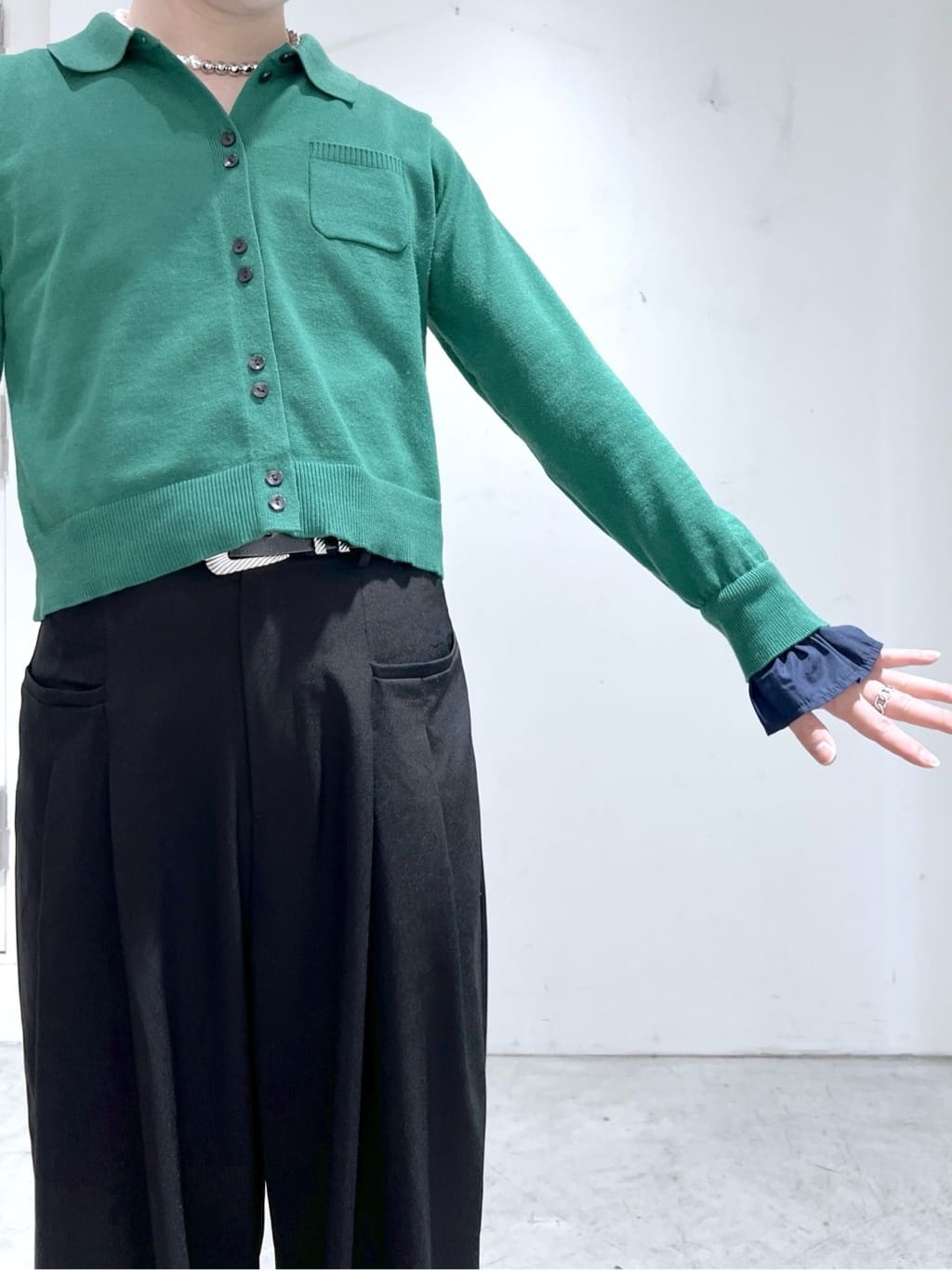 JINさんの「OPAQUE.CLIP｜タックデザインワイドパンツ【洗濯機OK】」を使ったコーディネート
