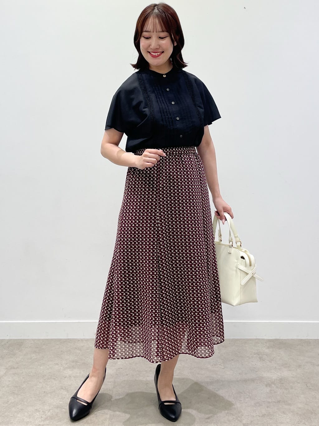 yukariさんの「Reflect｜【WEB先行カラーあり／マシンウォッシュ可／ウエスト総ゴム】コツキ幾何柄ロングスカート」を使ったコーディネート