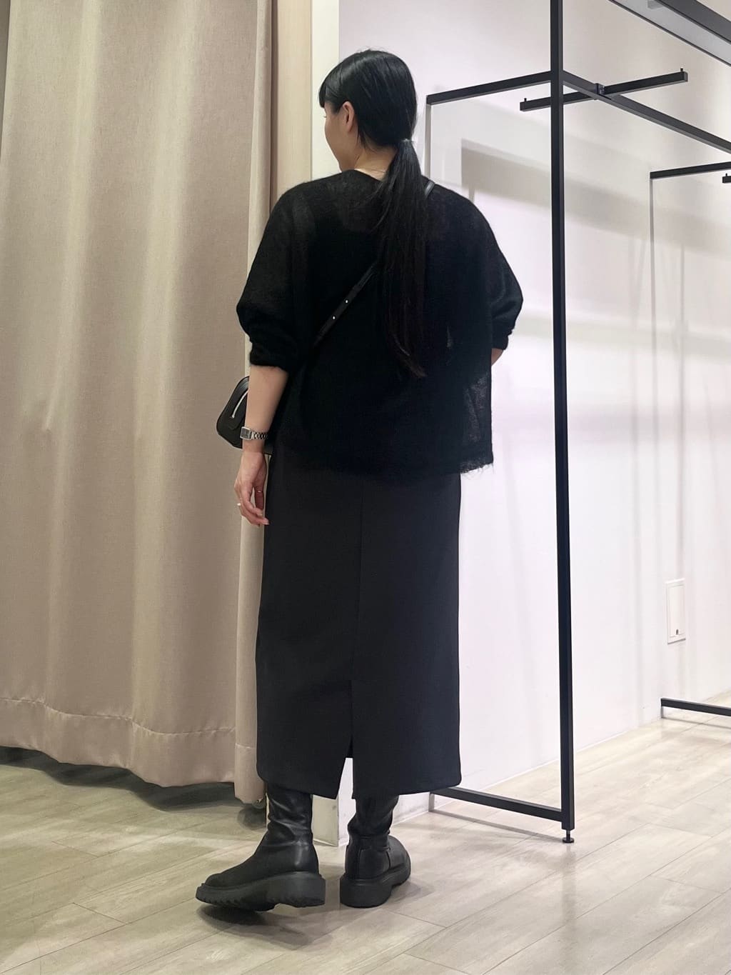 hasuさんの「INDIVI｜【キッドモヘヤ素材】ラウンドヘムニット」を使ったコーディネート