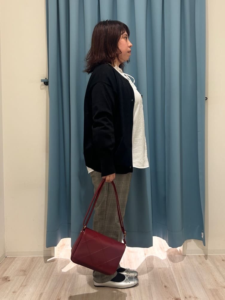 くーさんの「SHOO･LA･RUE｜【S-LL/洗濯後しわになりにくい/吸水速乾/UV】大人フェミニンな装いに 襟フリルブラウス」を使ったコーディネート