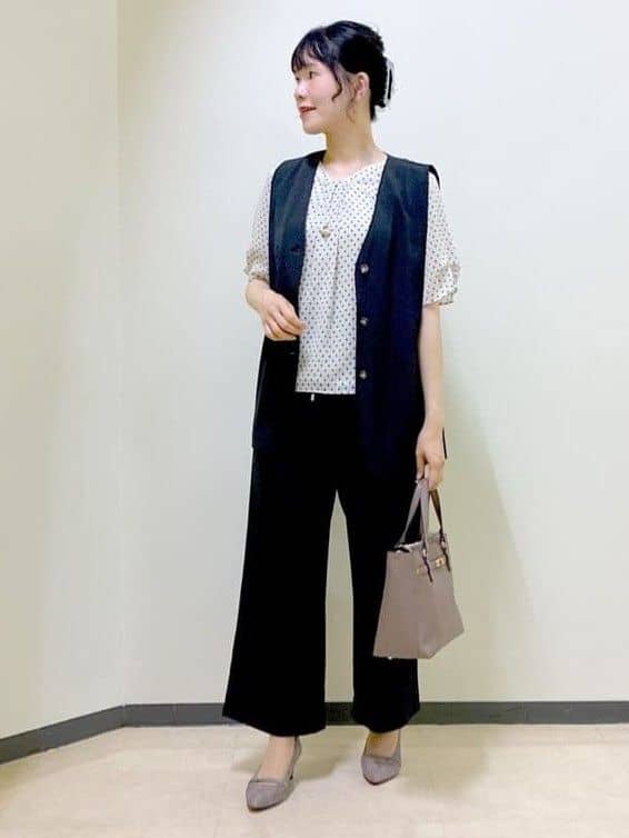  beni_gingerさんの「Reflect｜【ウエスト総ゴム／セットアップ／単品使いOK◎】ベスト＋ストレートパンツセット」を使ったコーディネート
