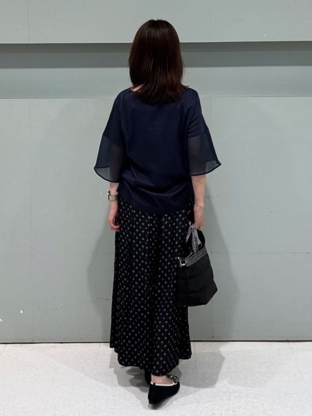 makiさんの「UNTITLED｜【洗える/五分袖】シアースリーブ プルオーバー」を使ったコーディネート
