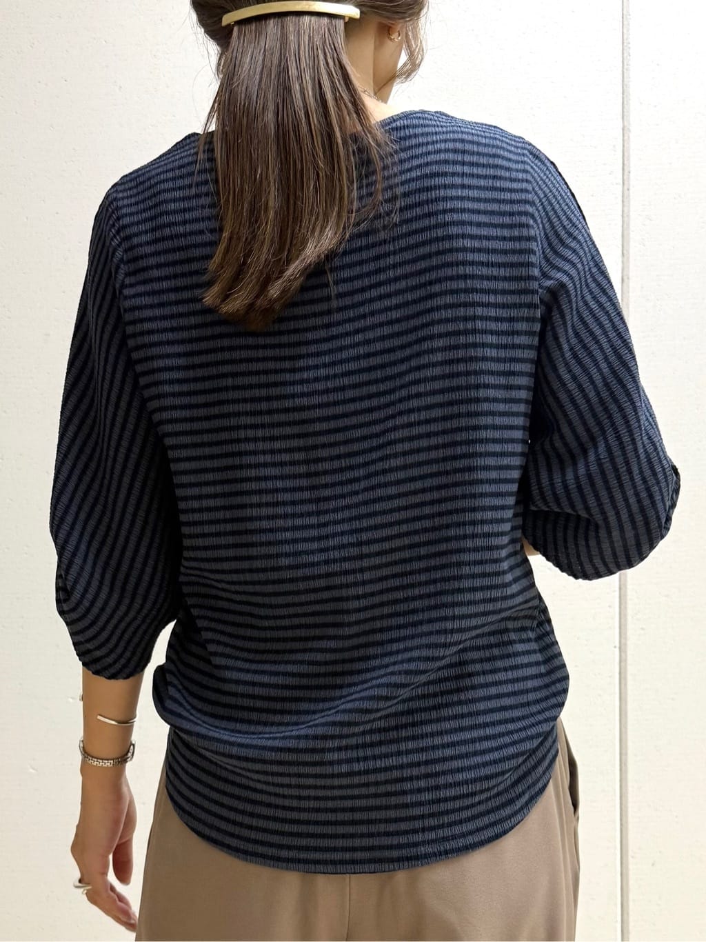 mamiさんの「INDIVI｜【UVケア／吸汗速乾】凹凸素材ねじり袖トップス」を使ったコーディネート