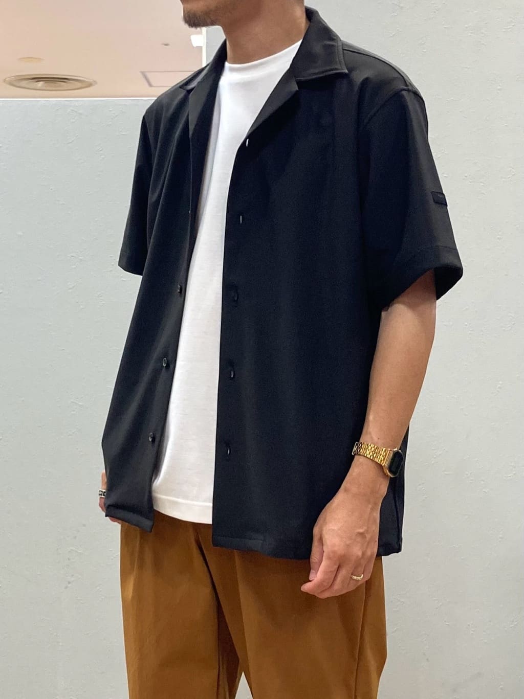 シュンさんの「TAKEO KIKUCHI｜【COOL CITY WEAR】エアートール オープンカラーシャツ /接触冷感・通気性」を使ったコーディネート