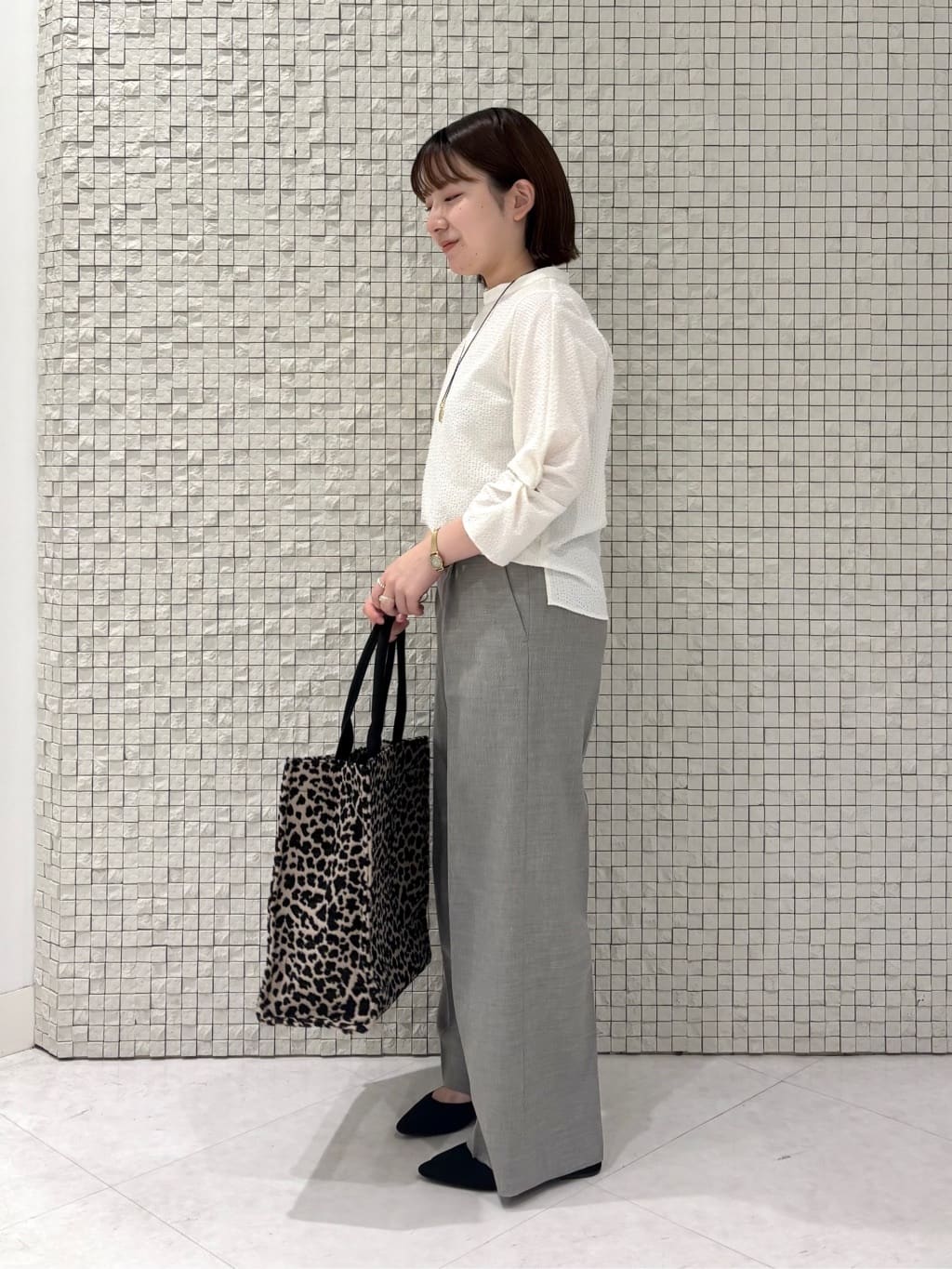 sakuさんの「INDIVI｜【UVケア／吸汗速乾】スリーブデザインブラウス」を使ったコーディネート