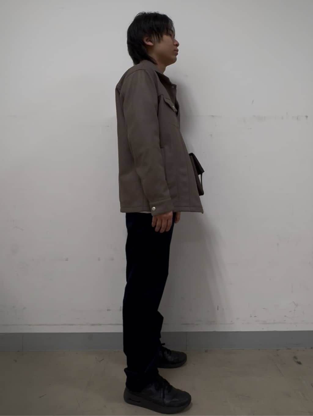 溝端佑太朗さんの「TAKEO KIKUCHI｜ニットライク プルオーバー」を使ったコーディネート