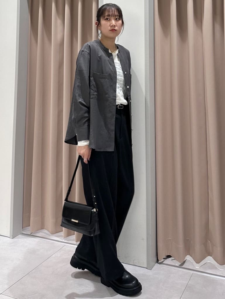 cottonさんの「THE SHOP TK｜【通勤にもデイリーにも】ダブルポケットスキッパーシャツ/洗濯機OK」を使ったコーディネート