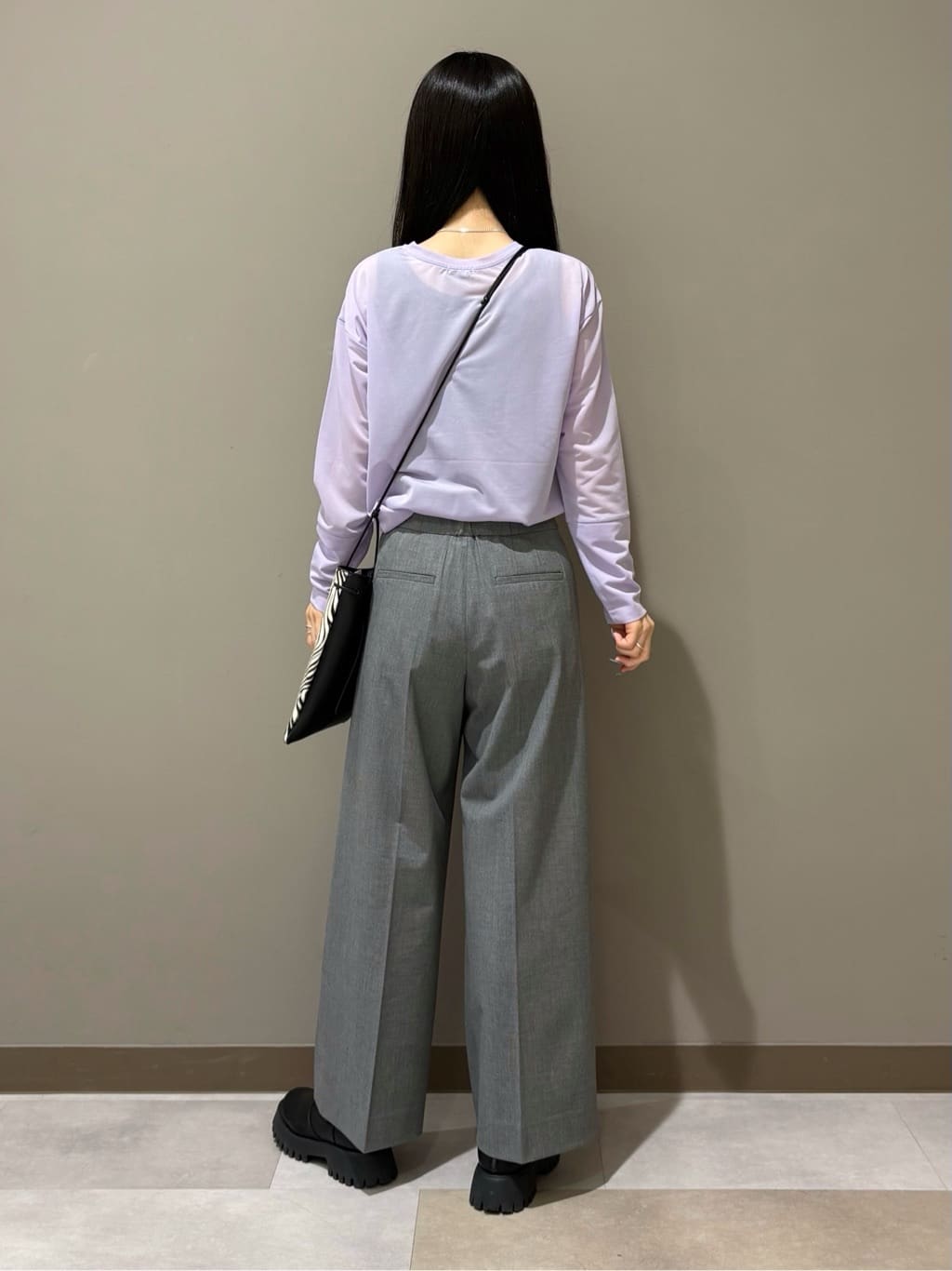 KEIKOさんの「INDIVI｜ストレッチシアーロングTシャツ」を使ったコーディネート