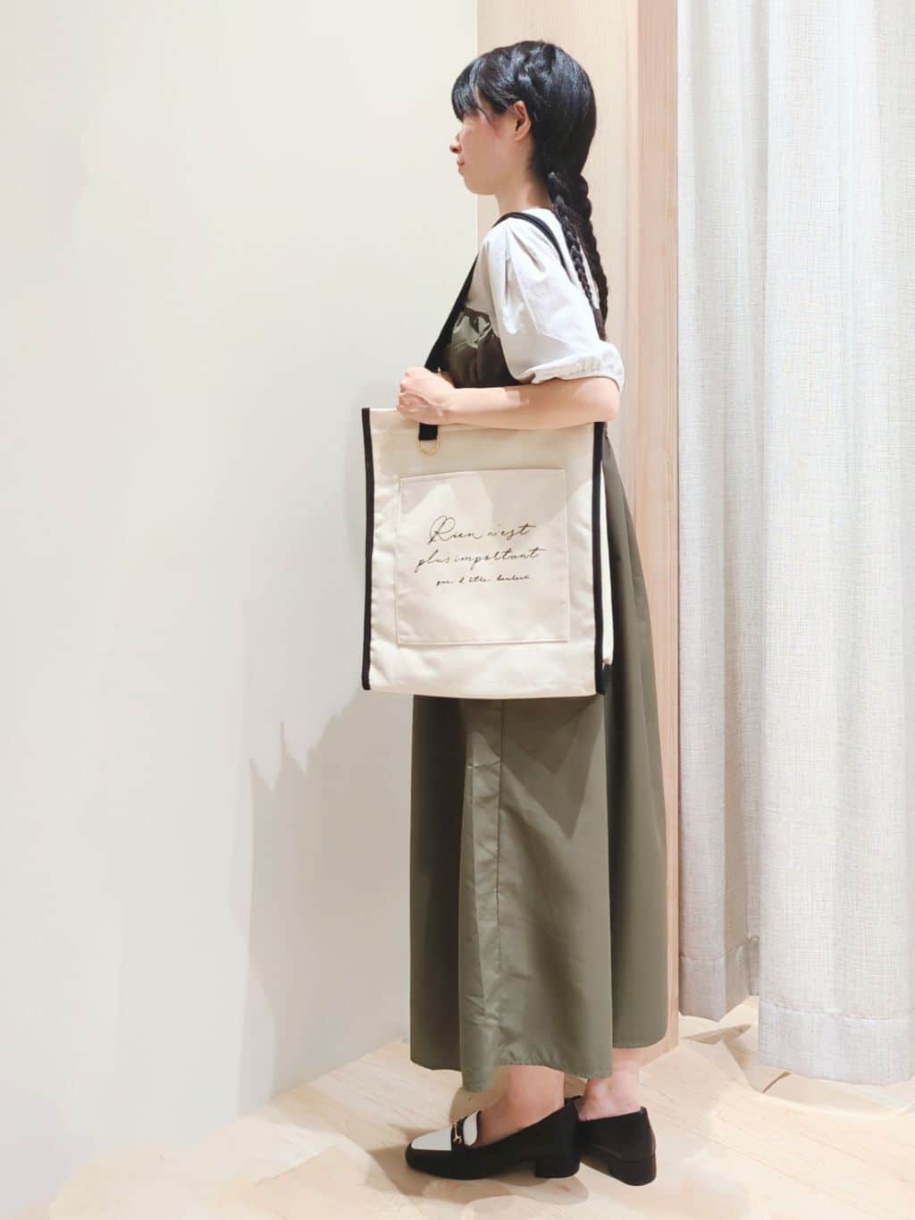 Yuiさんの「grove｜ビットヒールローファー」を使ったコーディネート