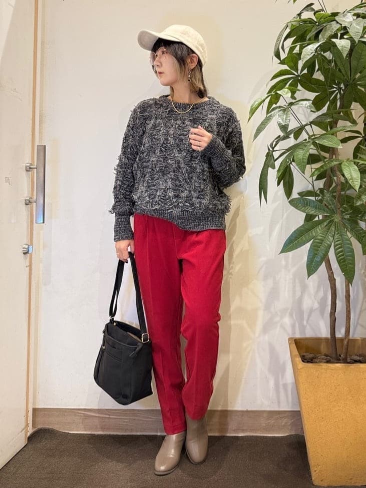 misakiさんの「SHOO･LA･RUE｜【S-LL】大人も着やすいシックなカラー 主役級フリンジニット」を使ったコーディネート