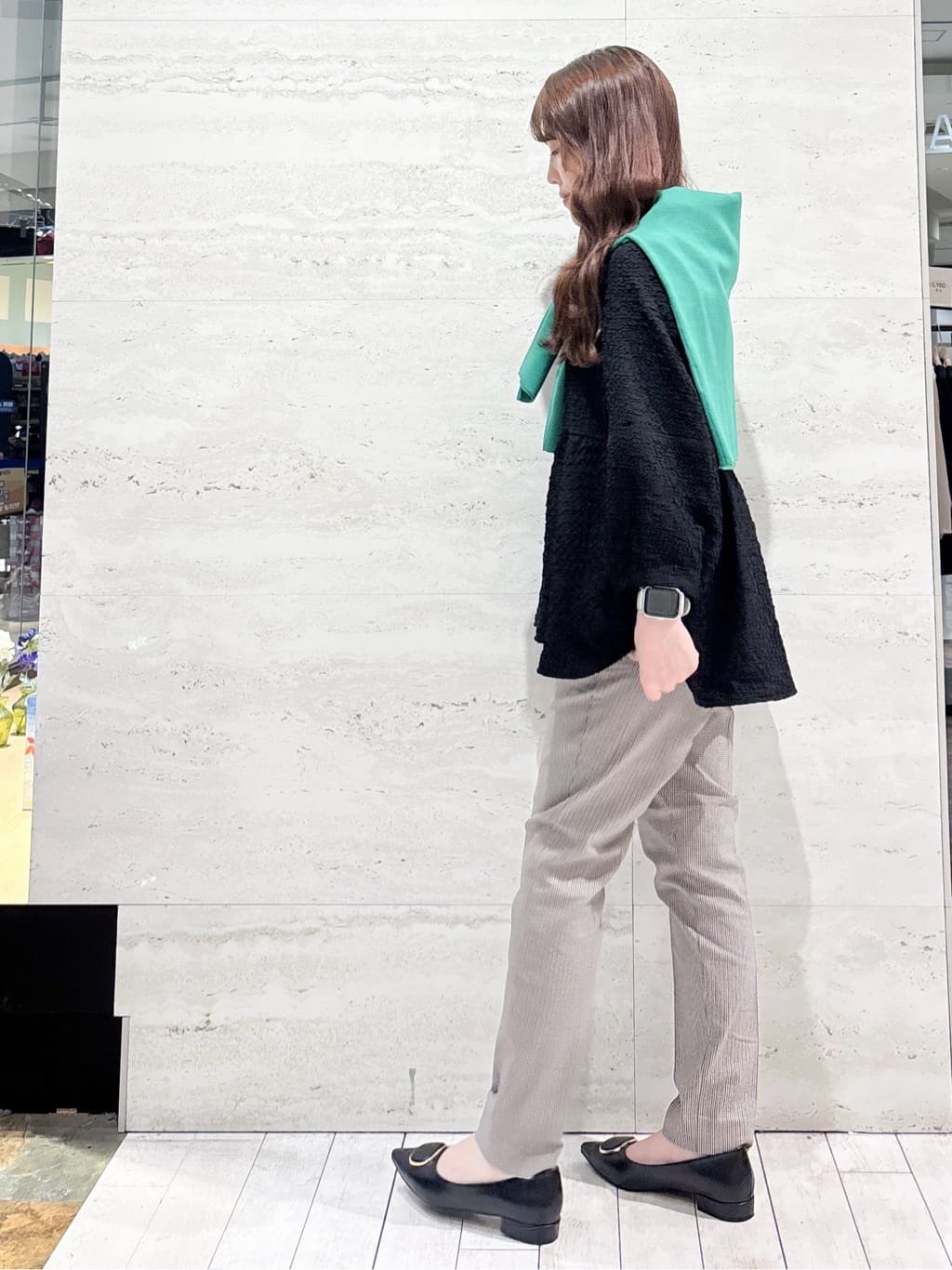 かほさんの「OPAQUE.CLIP｜《SS-LLサイズ》ハイストレッチイージースティックパンツ【洗濯機洗い可】」を使ったコーディネート