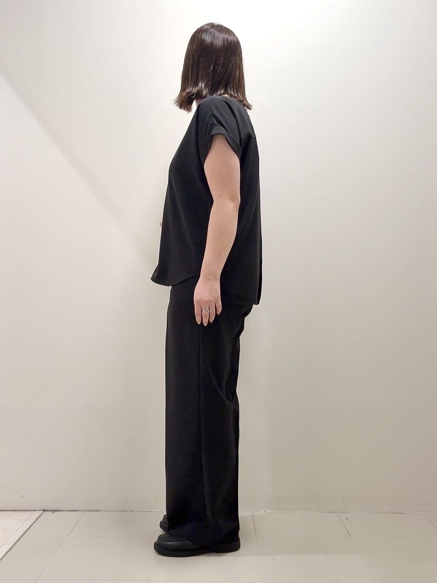 YUIさんの「UNTITLED｜【アンサンブル可/洗える/ボタンなし】シルクウールカシミヤ 着流しカーディガン」を使ったコーディネート