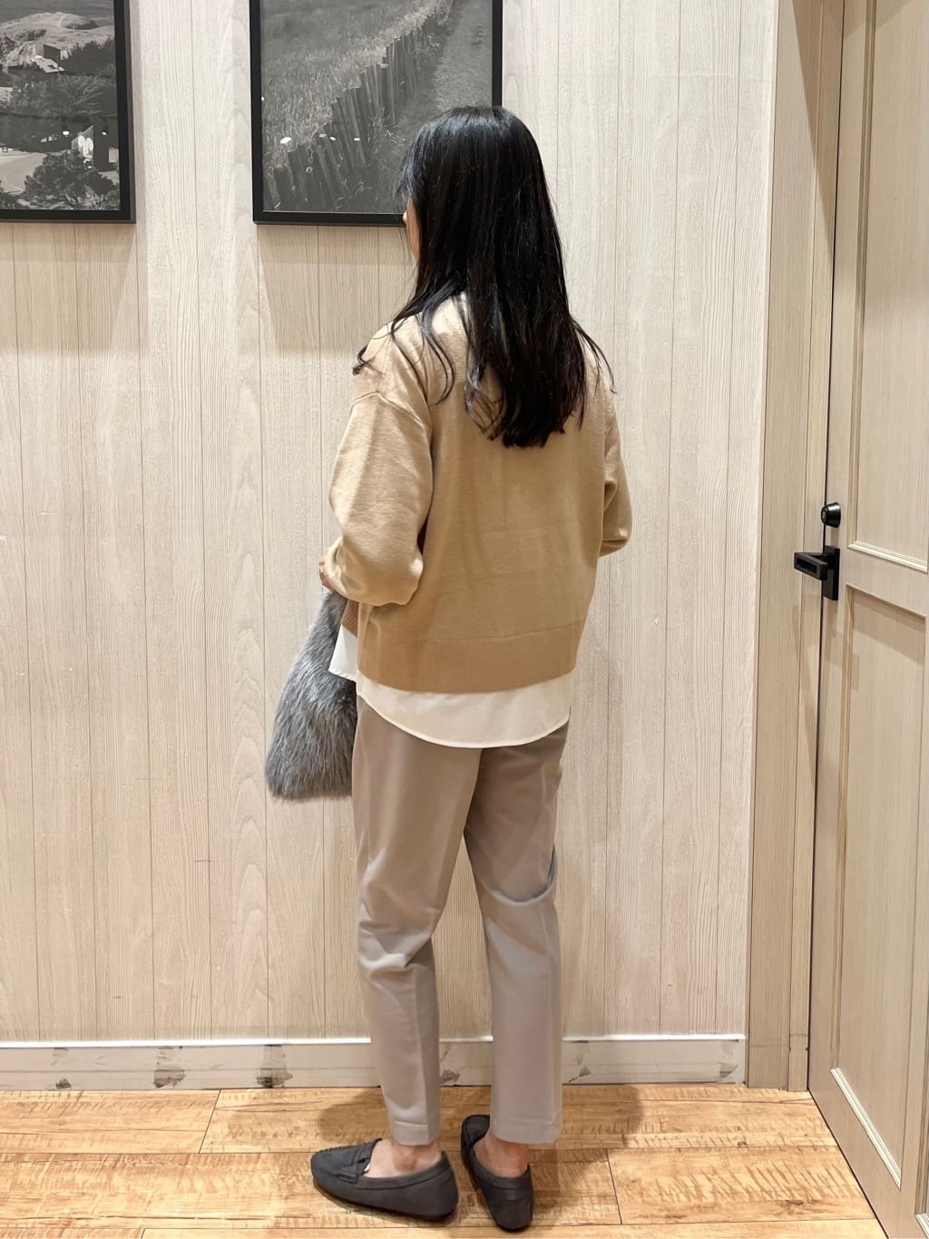 youさんの「SHOO･LA･RUE｜【洗濯機可/毛玉になりにくい】1枚で簡単こなれ見え 裾フェイクレイヤード風ニット」を使ったコーディネート