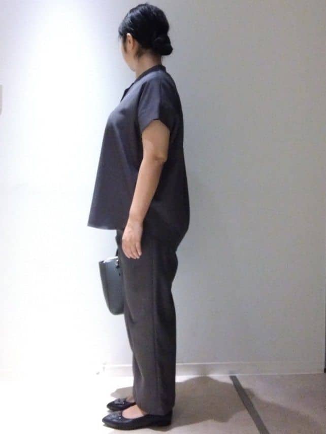 sakoさんの「Reflect｜【E‐QUALITY／ウエスト総ゴム／セットアップ／単品使いOK◎】ブラウス＋ストレートパンツセット」を使ったコーディネート
