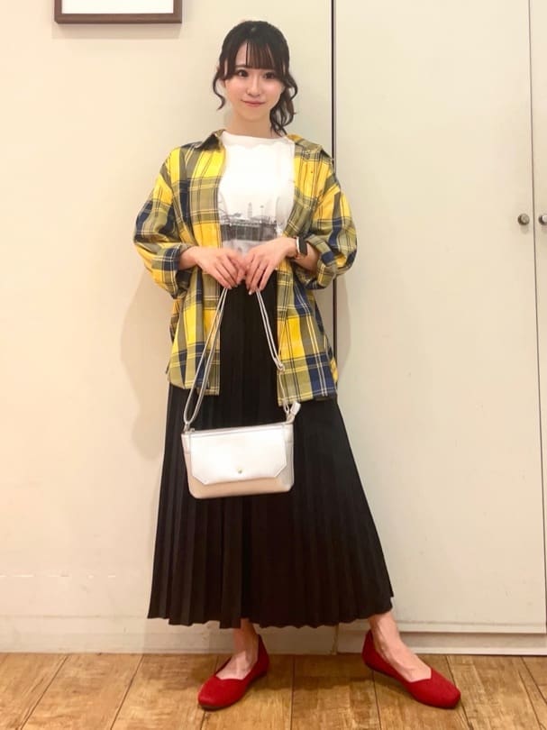 AIRIさんの「SHOO･LA･RUE｜【洗濯機可/S-LL】程よい抜け感 大人のチェックシャツ」を使ったコーディネート