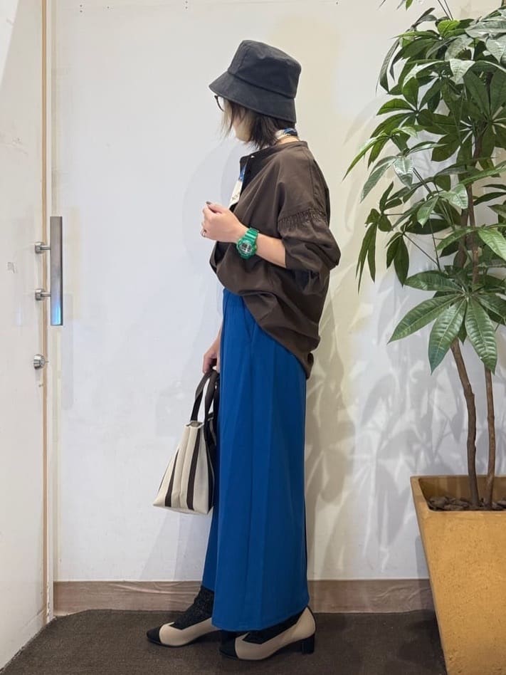 misakiさんの「SHOO･LA･RUE｜【洗濯後しわになりにくい】ポケット付き ナロースカート」を使ったコーディネート