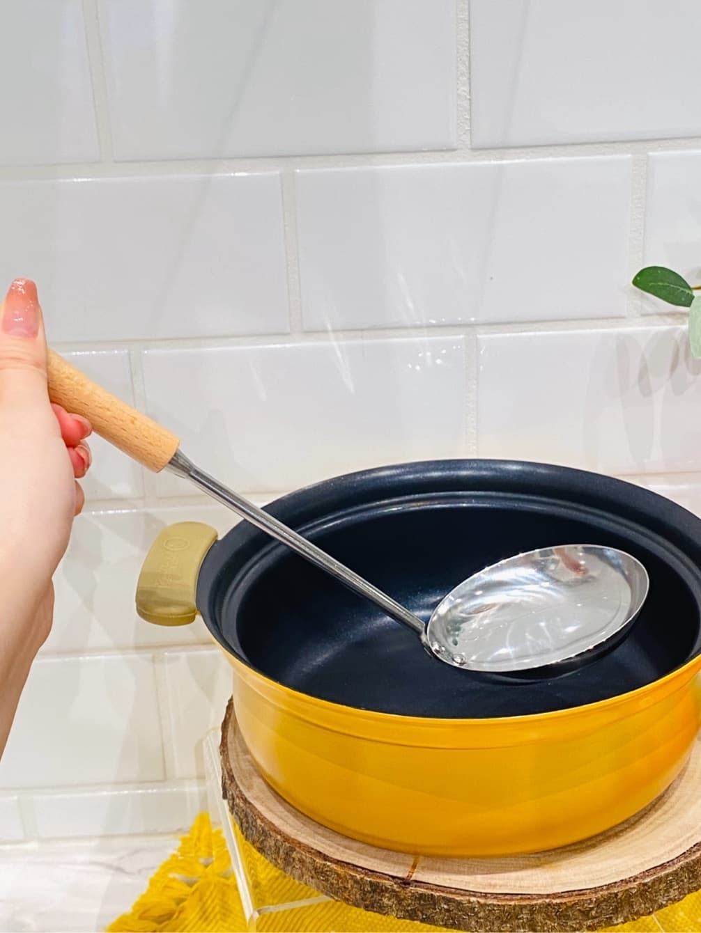 suzunoさんの「212 KITCHEN STORE｜べジポ IH対応ミニ卓上鍋 19cm トマト」を使ったコーディネート