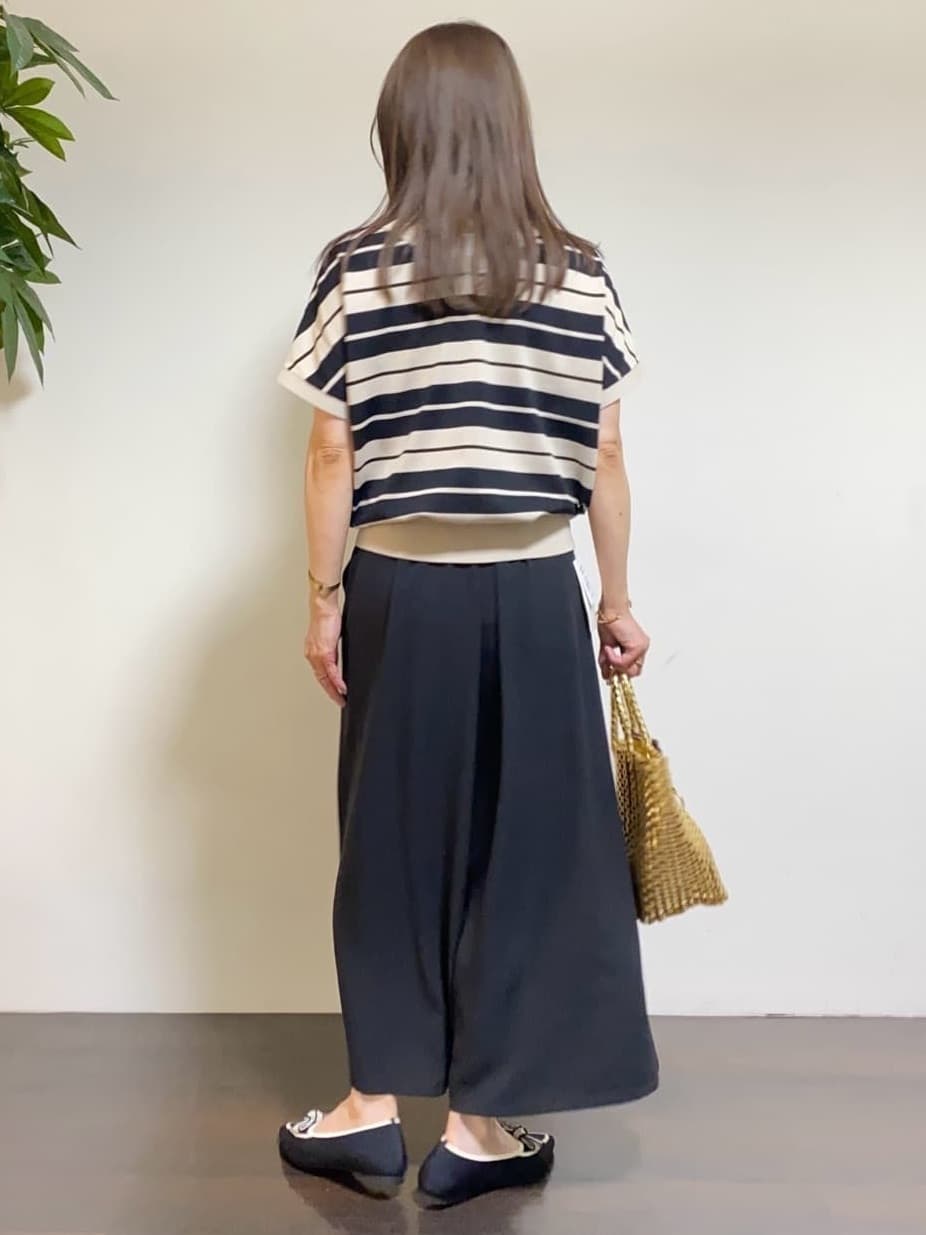tomoさんの「UNTITLED｜【洗える/前後2WAY】ネックプルオーバーニット」を使ったコーディネート