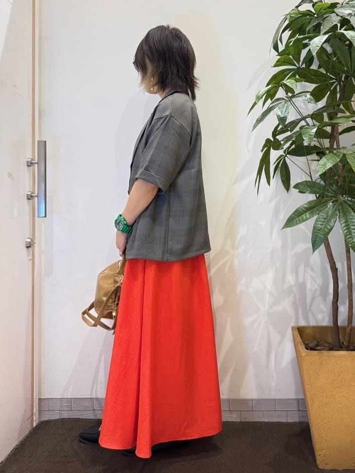 misakiさんの「SHOO･LA･RUE｜【高レビュー/着丈選べる】華やかさをプラスする アソートロングスカート」を使ったコーディネート