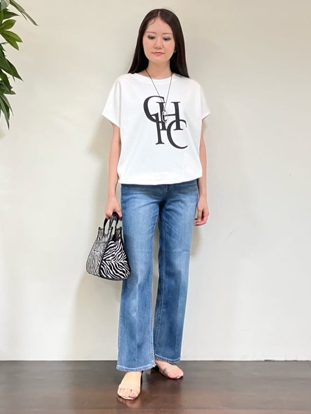 カレンさんの「UNTITLED｜【CHIGNON】別注 ミニ裏毛フレンチスリーブプルオーバー」を使ったコーディネート
