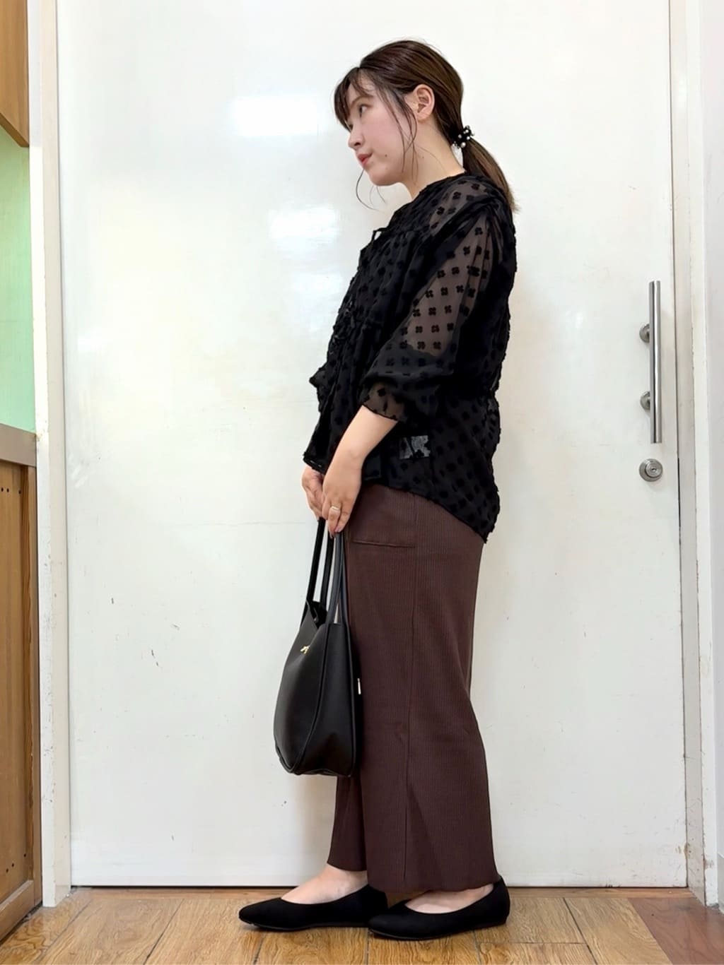 だいわさんの「SHOO･LA･RUE｜ラクチン フラットパンプス」を使ったコーディネート