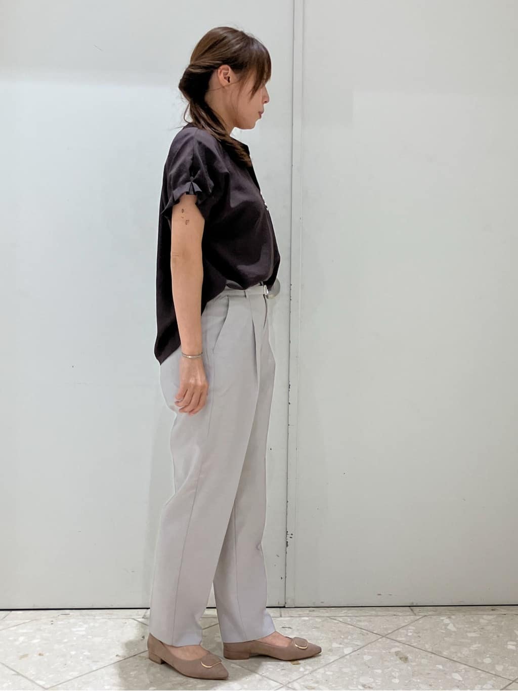  Maruさんの「OPAQUE.CLIP｜《7色展開／XS-LLサイズ》タックスリーブスキッパーブラウス【洗濯機洗い可／吸水速乾／抗ピル／防シ」を使ったコーディネート