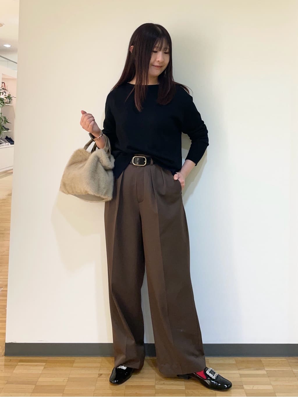 フナキさんの「UNTITLED｜【8色展開/体型カバー】魅せるタイムレスニット」を使ったコーディネート