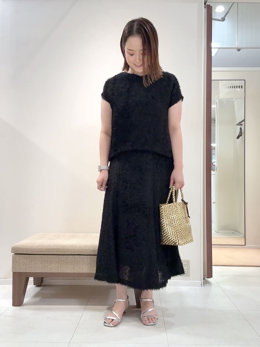 YUIさんの「UNTITLED｜【セットアップ可/洗える】フェザーフレンチスリーブブラウス」を使ったコーディネート