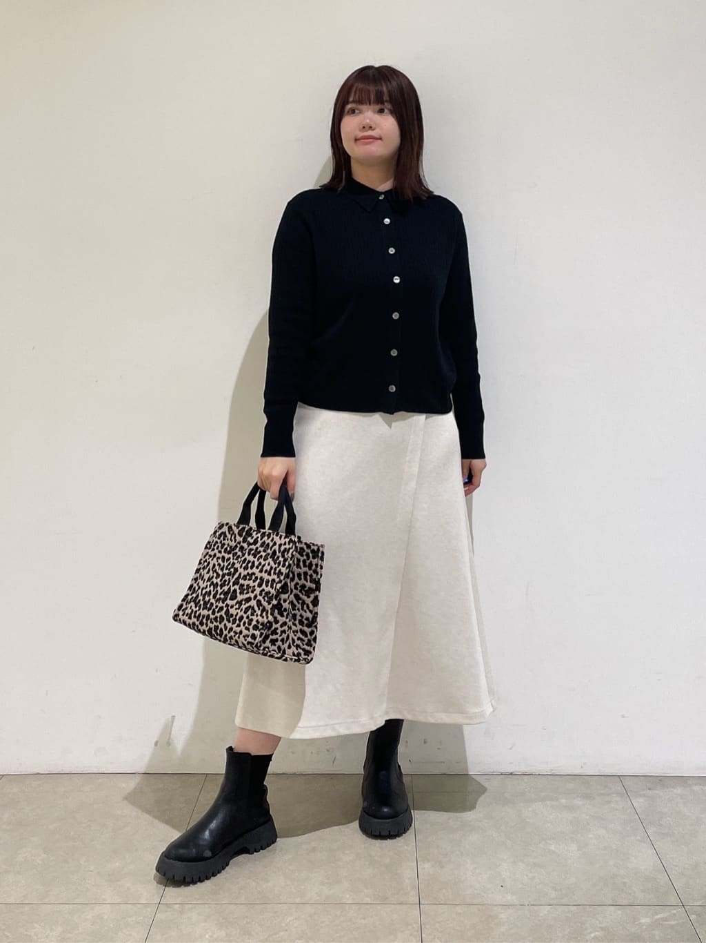 emikaさんの「INDIVI｜【トレンド】衿付きワイドリブニット」を使ったコーディネート