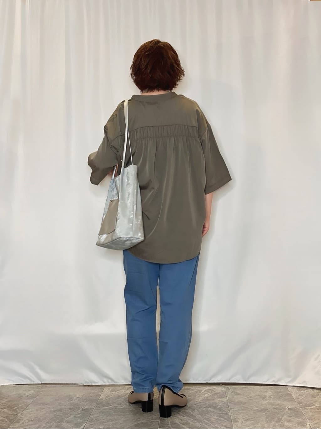 たみさんの「SHOO･LA･RUE｜【S-LL/洗濯後しわになりにくい】バックギャザーがアクセント スッキパーブラウス」を使ったコーディネート