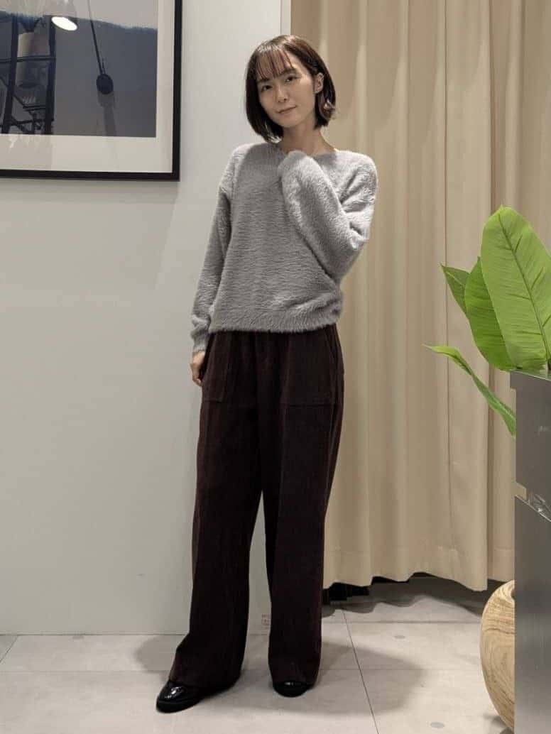 なめさんの「THE SHOP TK｜【華やかで柔らか】ふわふわフェザーニット/洗える・前後2WAY」を使ったコーディネート