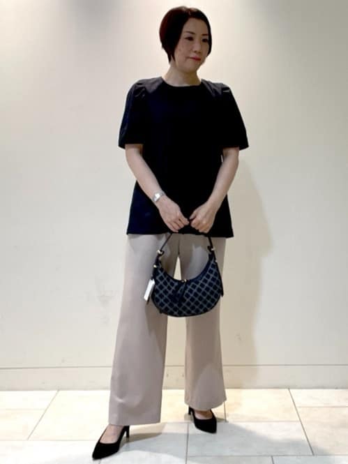 フミさんの「Reflect｜【すっきり見え！長め丈】ピンタックデザインチュニックブラウス」を使ったコーディネート