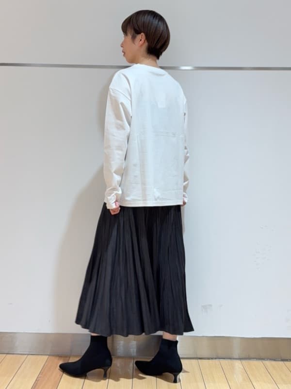 あやさんの「UNTITLED｜【洗える/コットン100%】グラフィックロンT」を使ったコーディネート