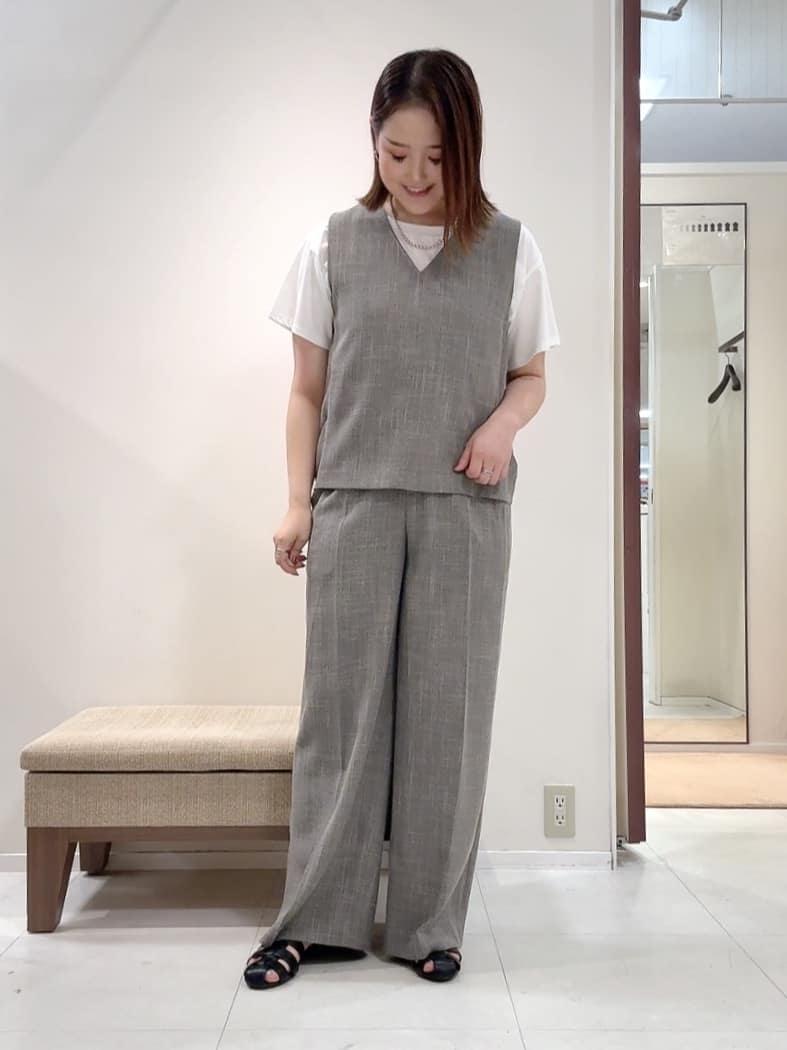 YUIさんの「UNTITLED｜【セットアップ可/洗える】梳毛調合繊2タックワイドパンツ」を使ったコーディネート